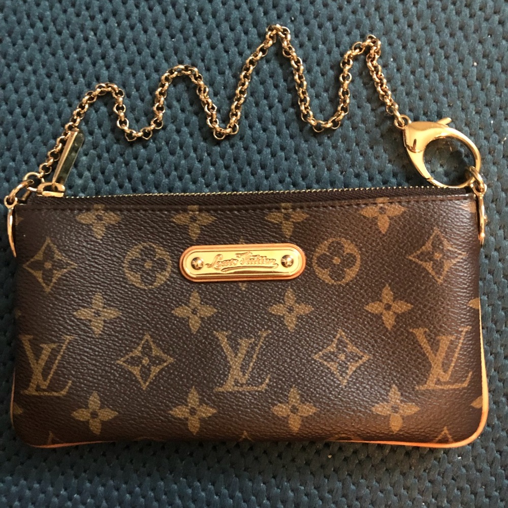Louis Vuitton pochette milla mm